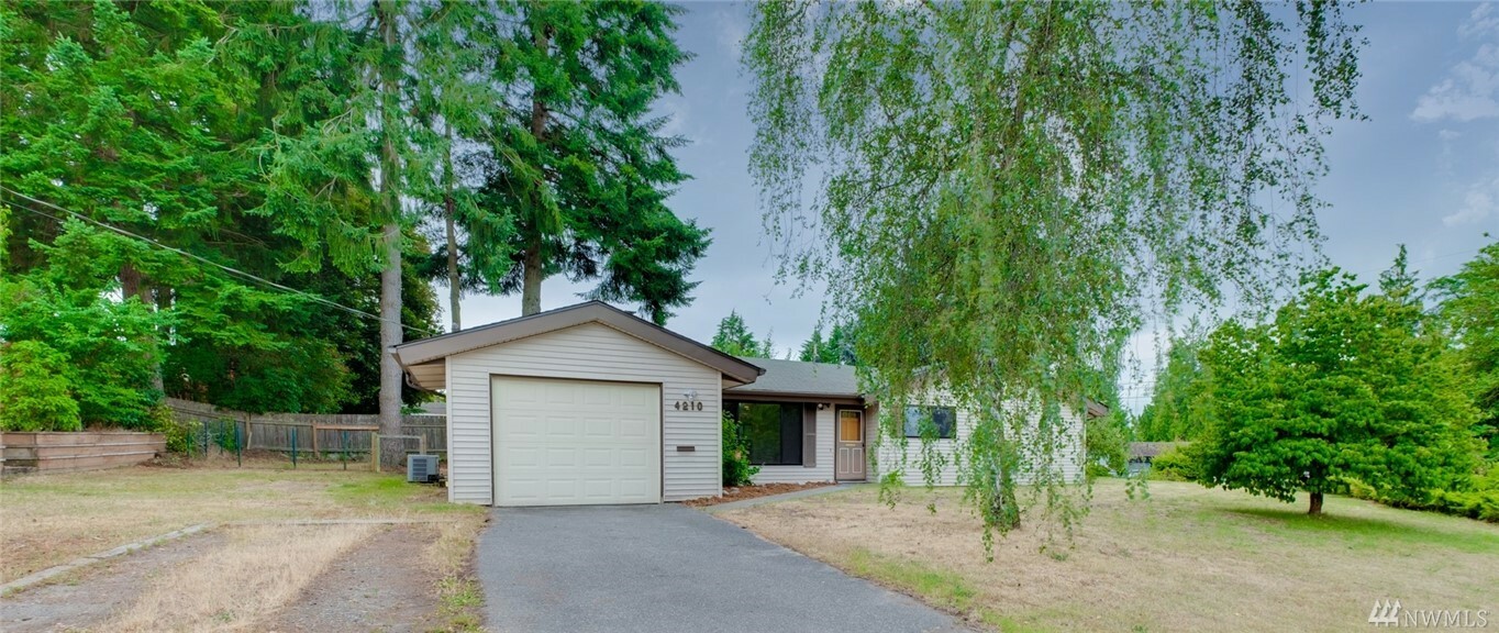 Property Photo:  4210 Westview Dr  WA 98310 