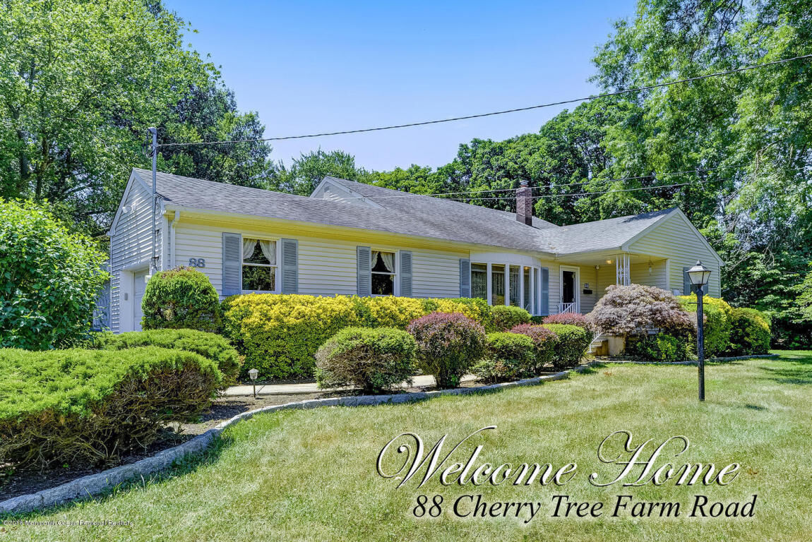 Property Photo:  88 Cherry Tree Farm Road  NJ 07748 