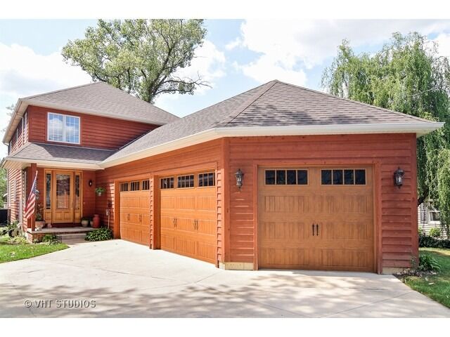 Property Photo: 6N160 Riverside Drive IL 60174