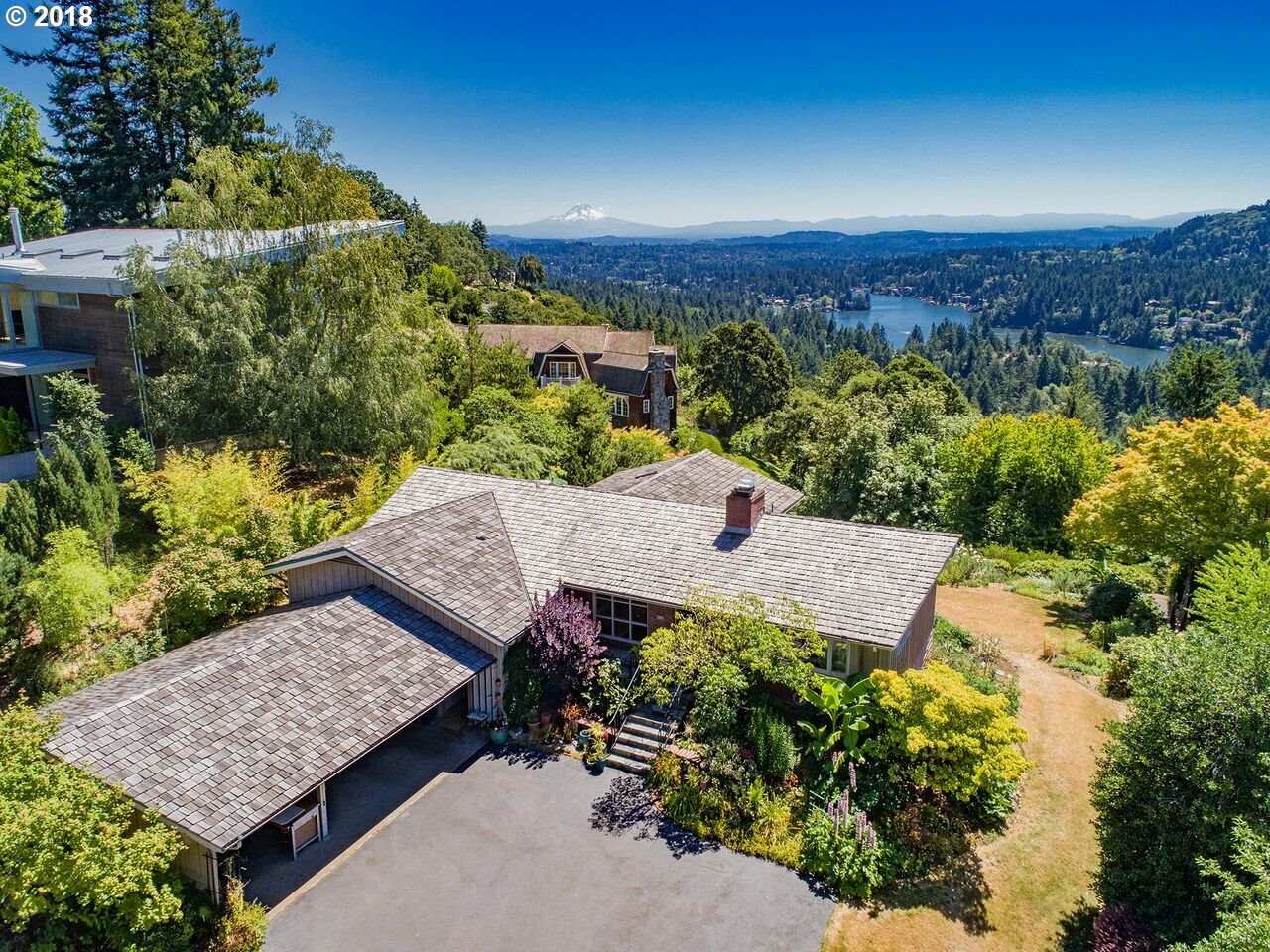 2090 Crest Dr  Lake Oswego OR 97034 photo