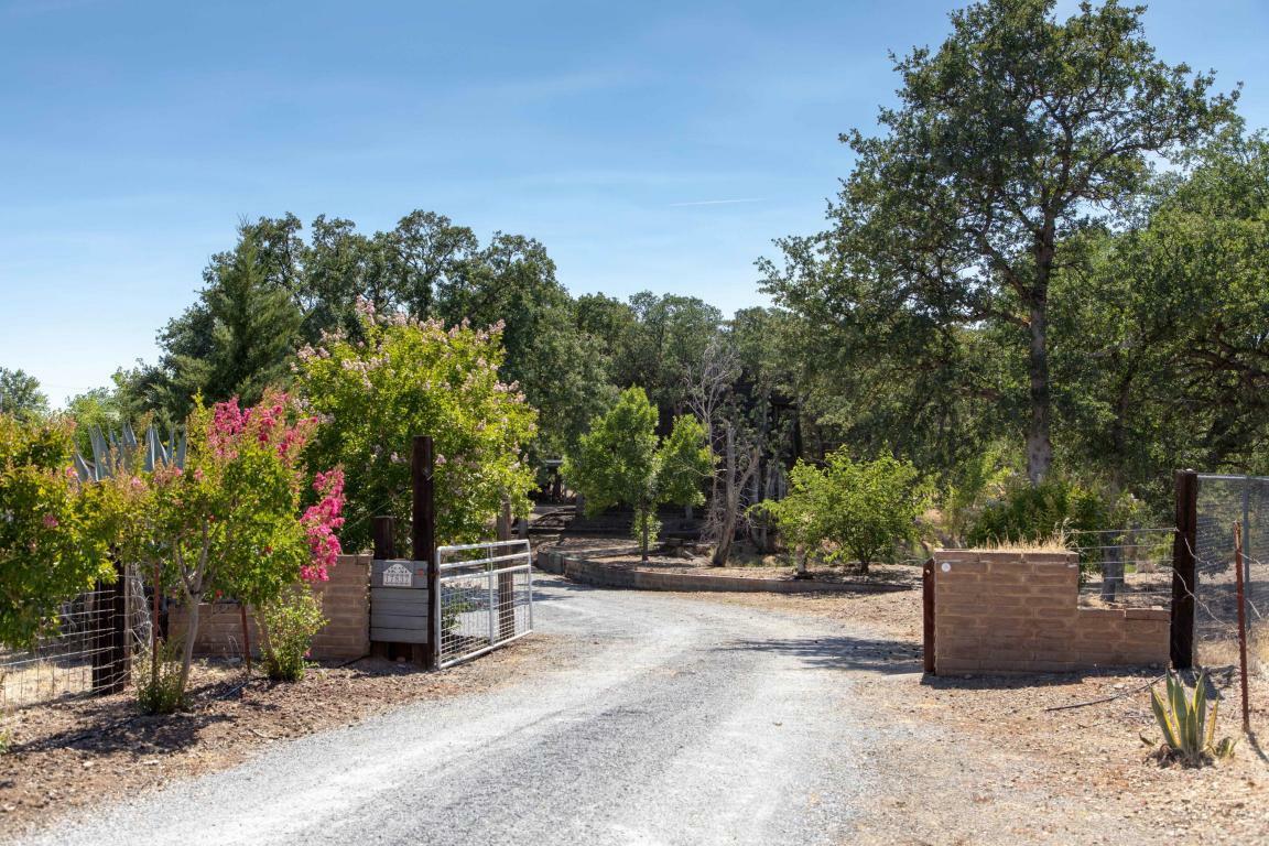 Property Photo:  17837 Etiwanda Way  CA 96022 