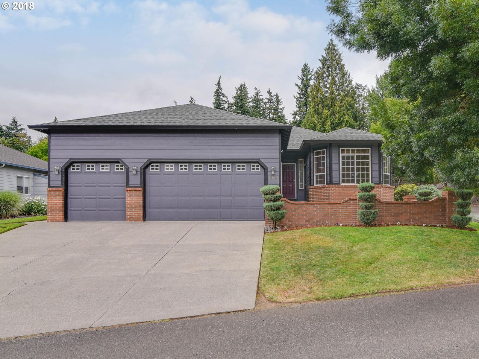Property Photo:  11504 SE 26th Cir  WA 98664 