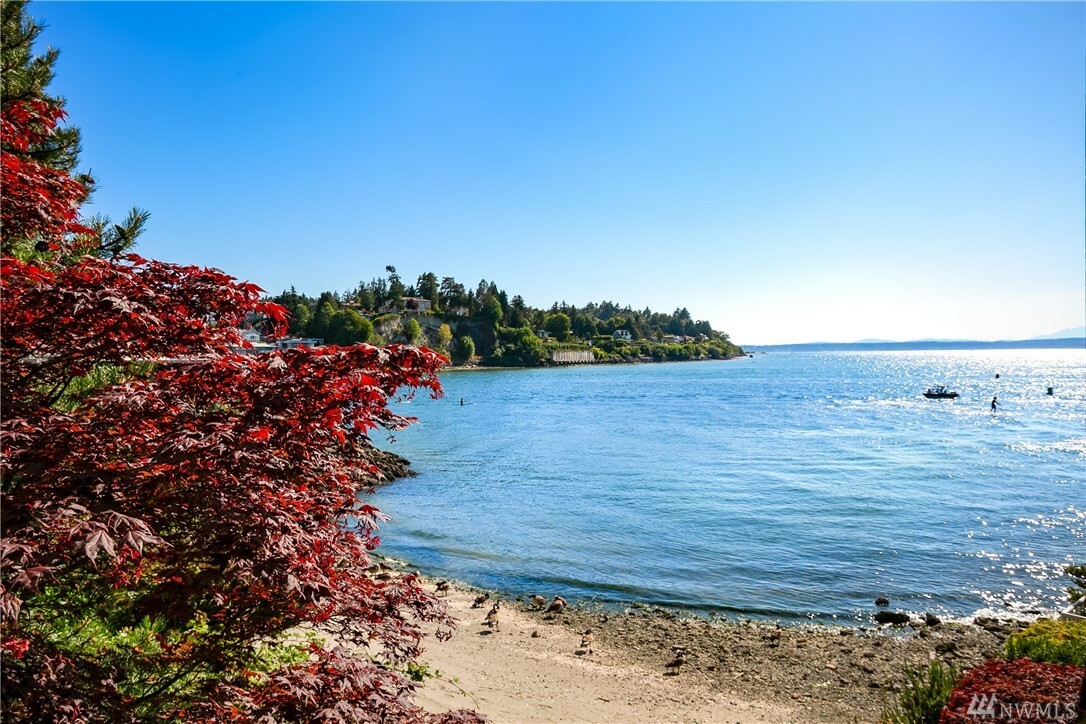 Property Photo:  6321 Seaview Ave NW 7  WA 98107 