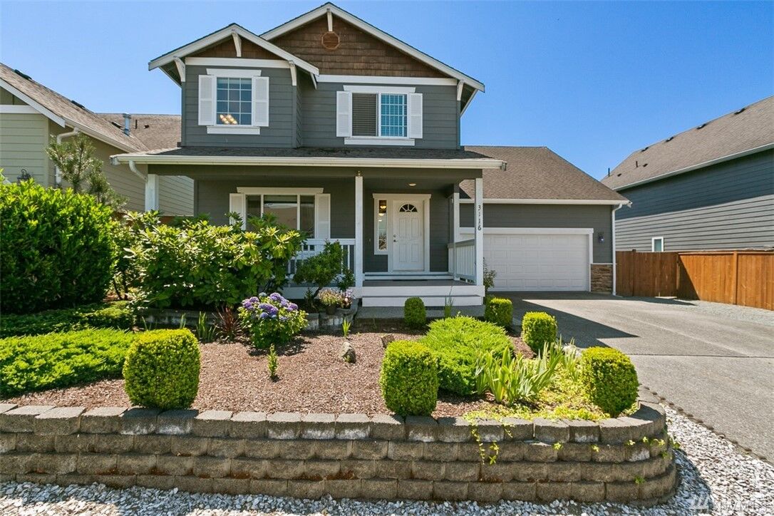 Property Photo: 3116 Dakota Dr WA 98274
