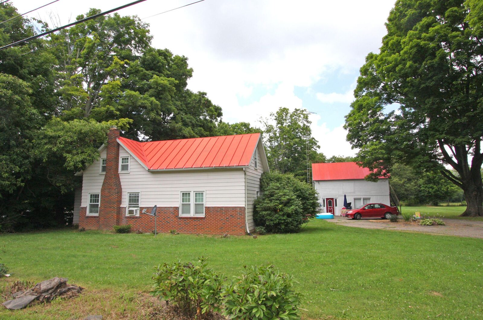 Property Photo: 17543 Gambier Road OH 43050