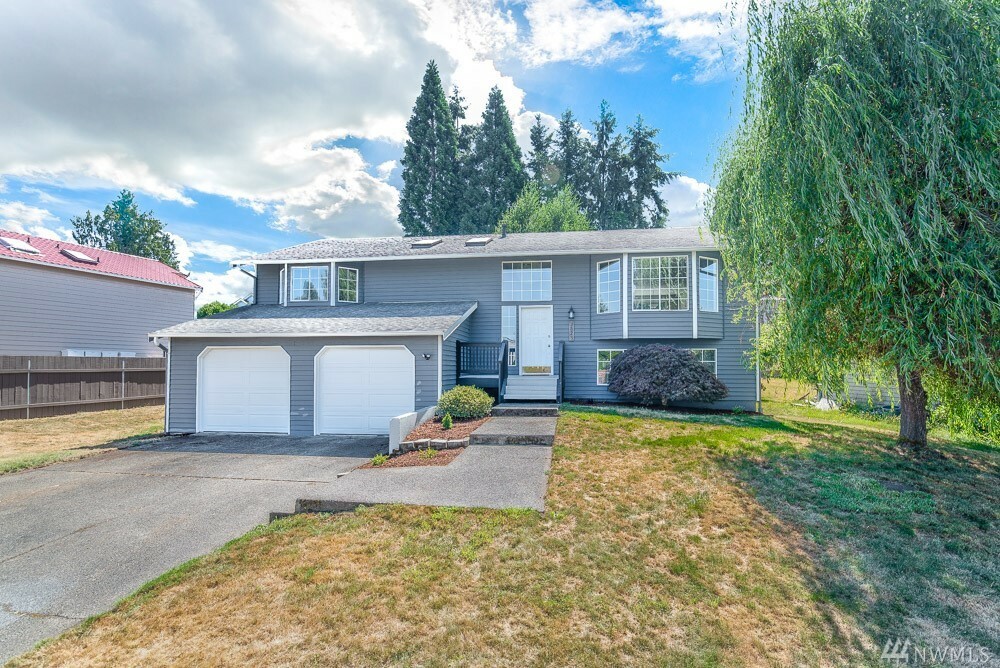 Property Photo:  3523 Orchard Place SE  WA 98092 