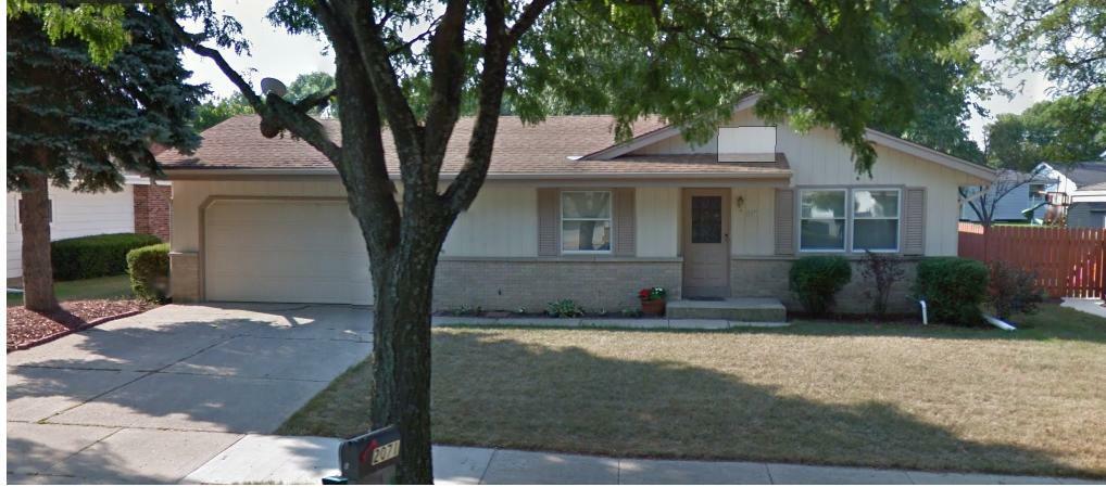 Property Photo: 2071 E Norwood Dr WI 53154