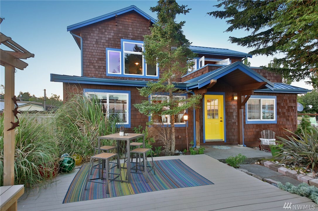 Property Photo: 836 Old Beach Rd WA 98249