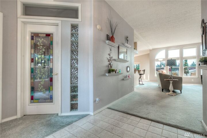 Property Photo: 21845 SE 273rd Lane 72 WA 98038