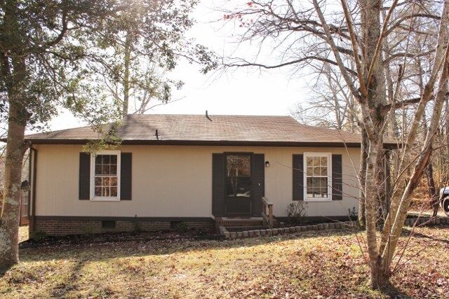 Property Photo: 16 Oakridge Ct SC 29349
