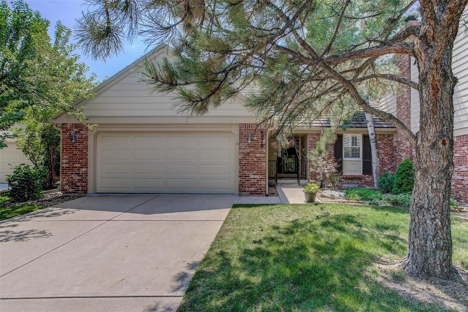 Property Photo: 6078 East Briarwood Circle CO 80112