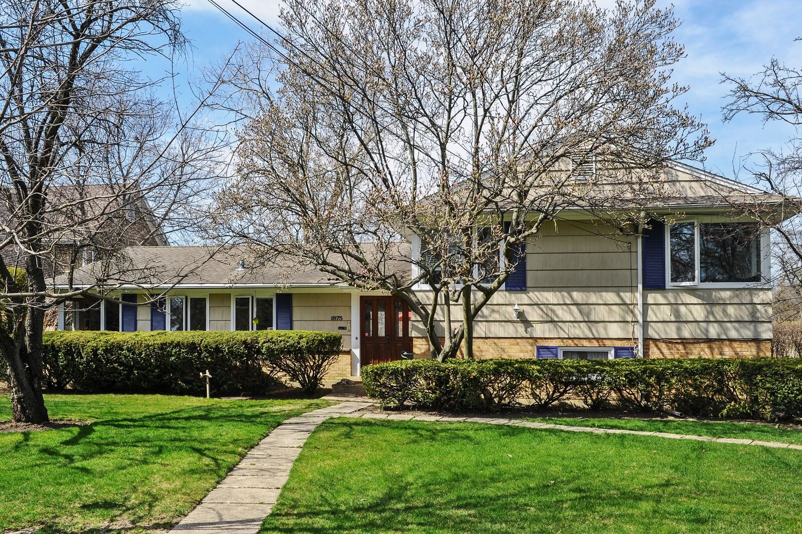 Property Photo: 1975 Old Briar Road IL 60035