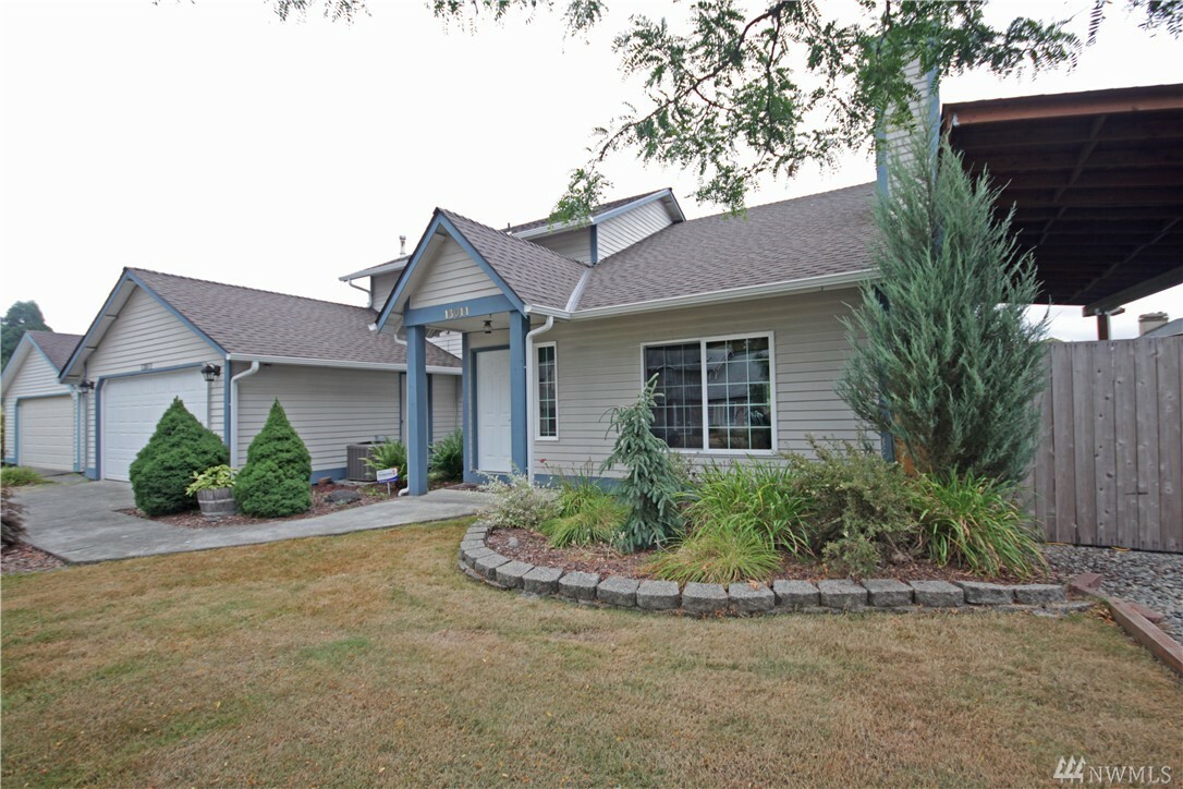 Property Photo:  13011 SE 277th Place  WA 98030 