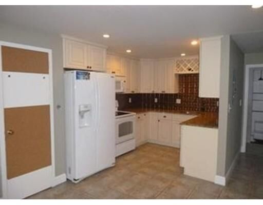 Property Photo:  1321 Worcester Rd 112  MA 01701 