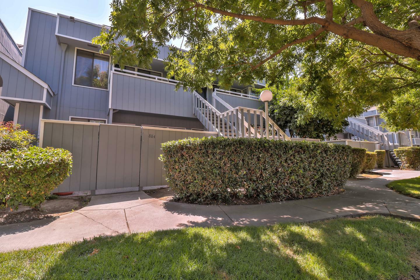 Property Photo:  882 La Barbera Drive  CA 95126 