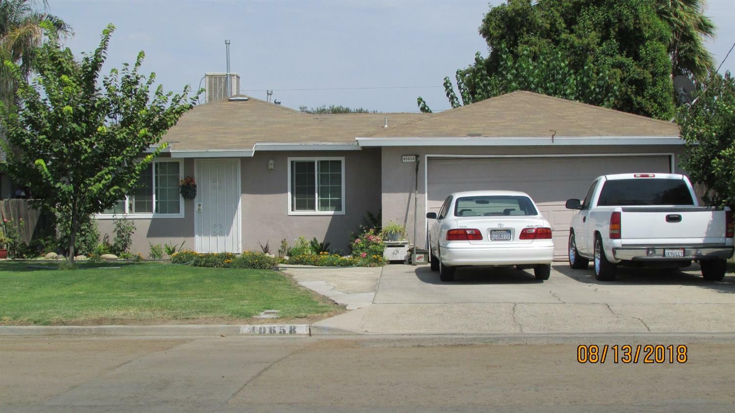 Property Photo:  40658 Road 127  CA 93615 