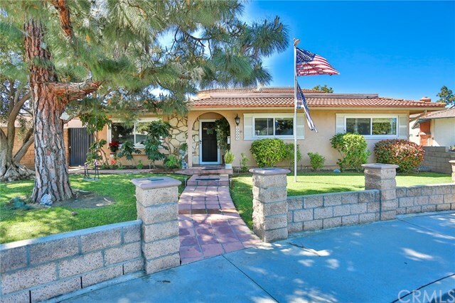 Property Photo:  16601 Le Grande Lane  CA 92649 