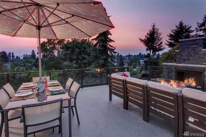 Property Photo: 5939 36th Ave SW WA 98126