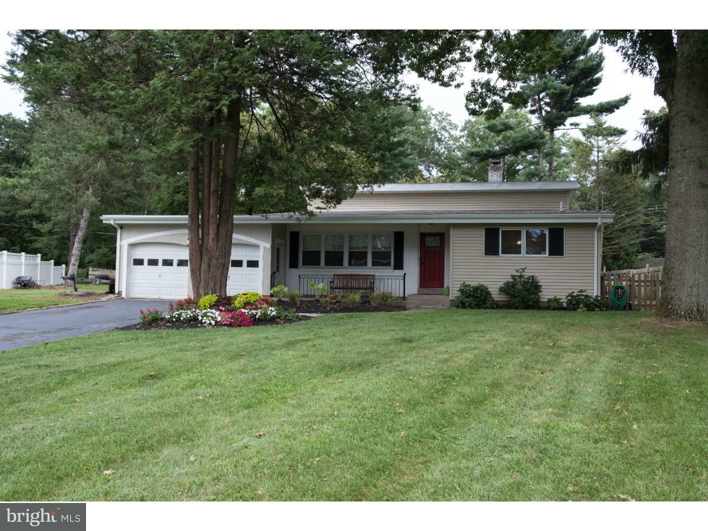 Property Photo:  90 Manor Lane  PA 19067 