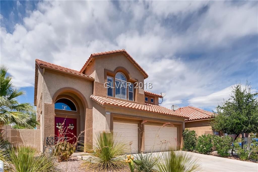 Property Photo: 713 Lexington Cross Drive NV 89144