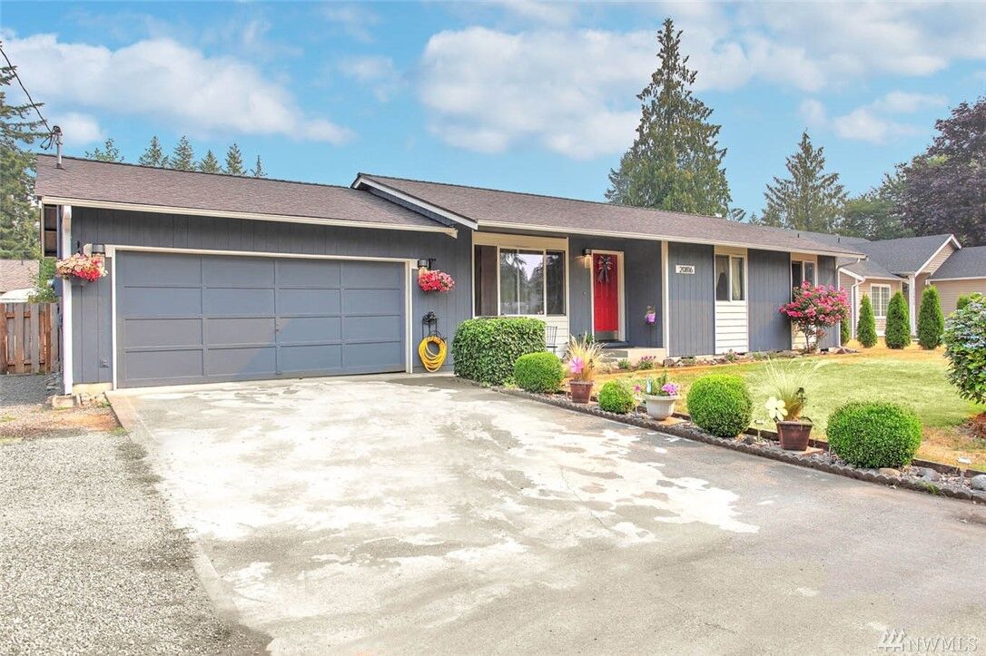 Property Photo: 20816 93rd St E WA 98391