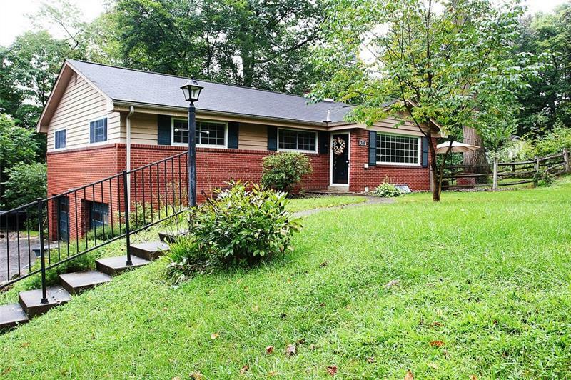 Property Photo:  316 Forestwood Dr  PA 15044 