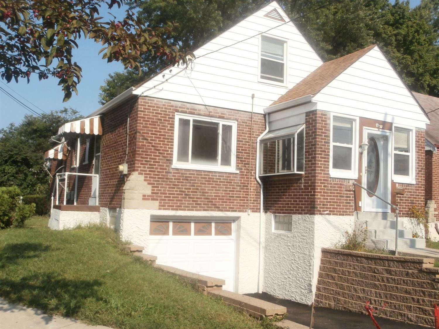 Property Photo: 1140 S Lynnebrook Drive OH 45224