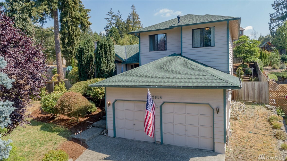 Property Photo:  2614 201st St SW  WA 98036 