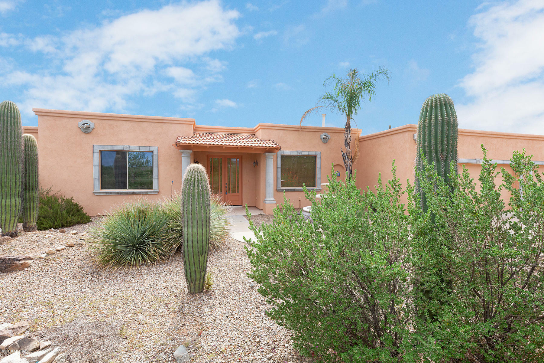 Property Photo: 6909 N Camino Verde AZ 85743