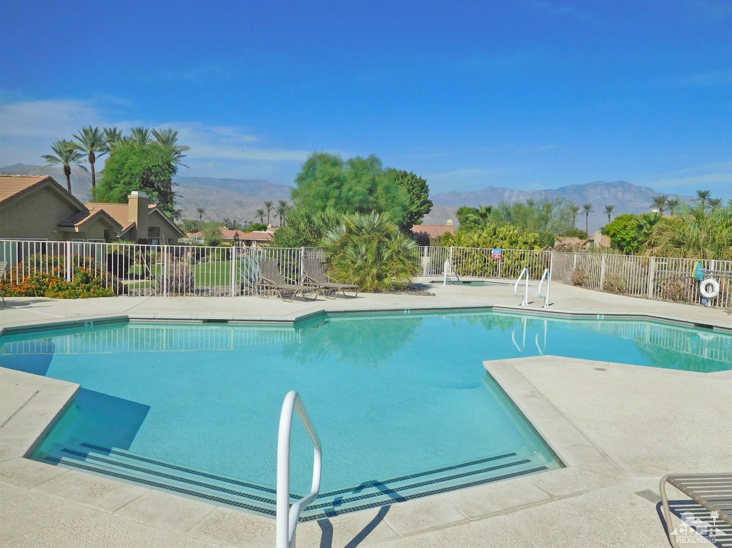 Property Photo: 51 Verde Way CA 92260