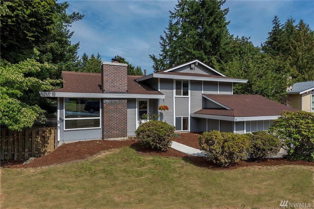 Property Photo: 6904 153rd Ave NE WA 98052