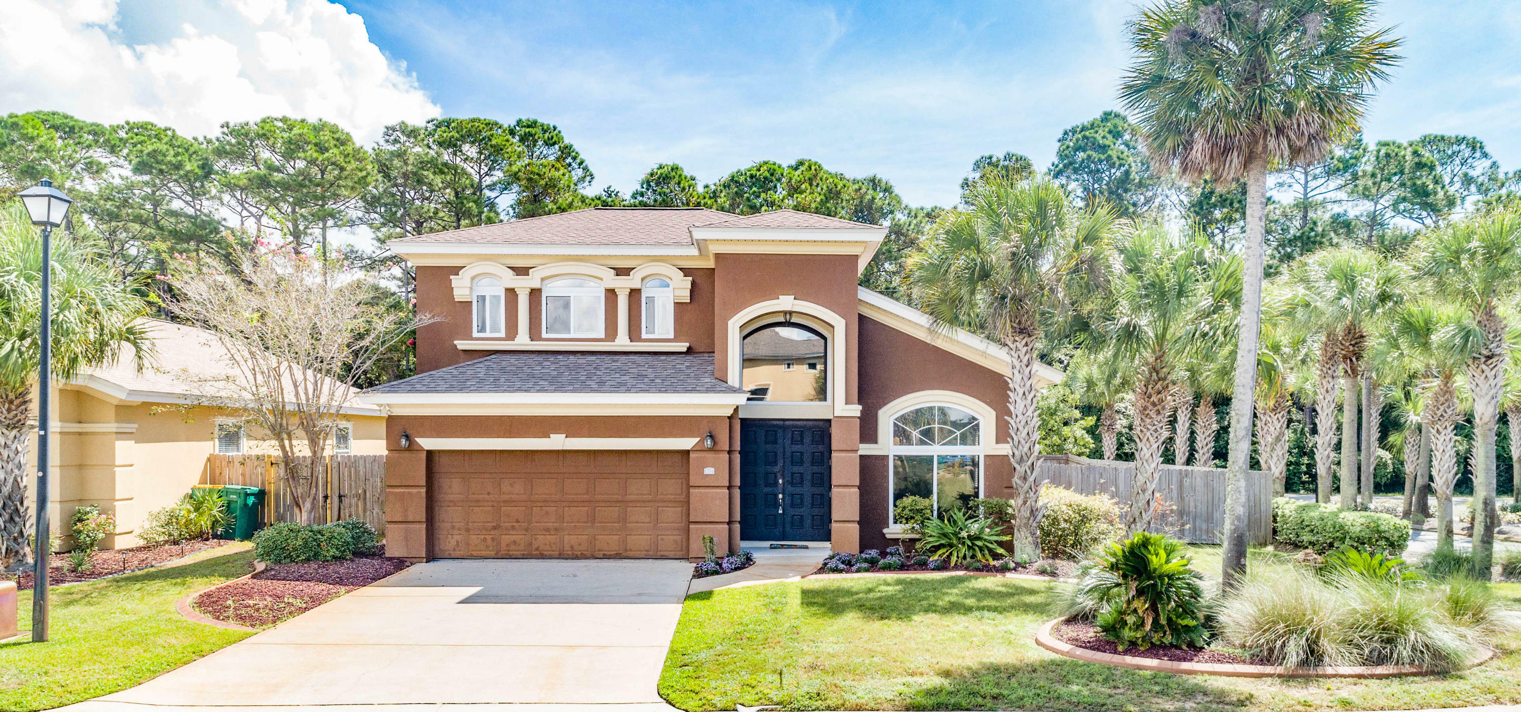 Property Photo:  852 Solimar Way  FL 32569 