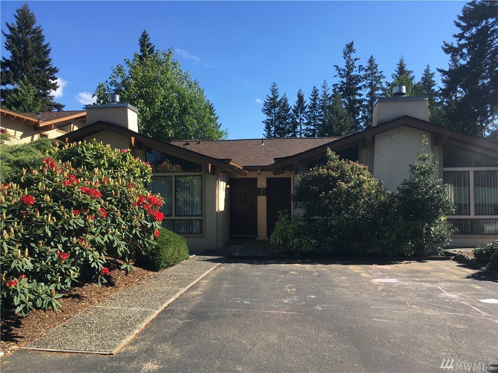 Property Photo:  7616 202nd Place SW  WA 98026 