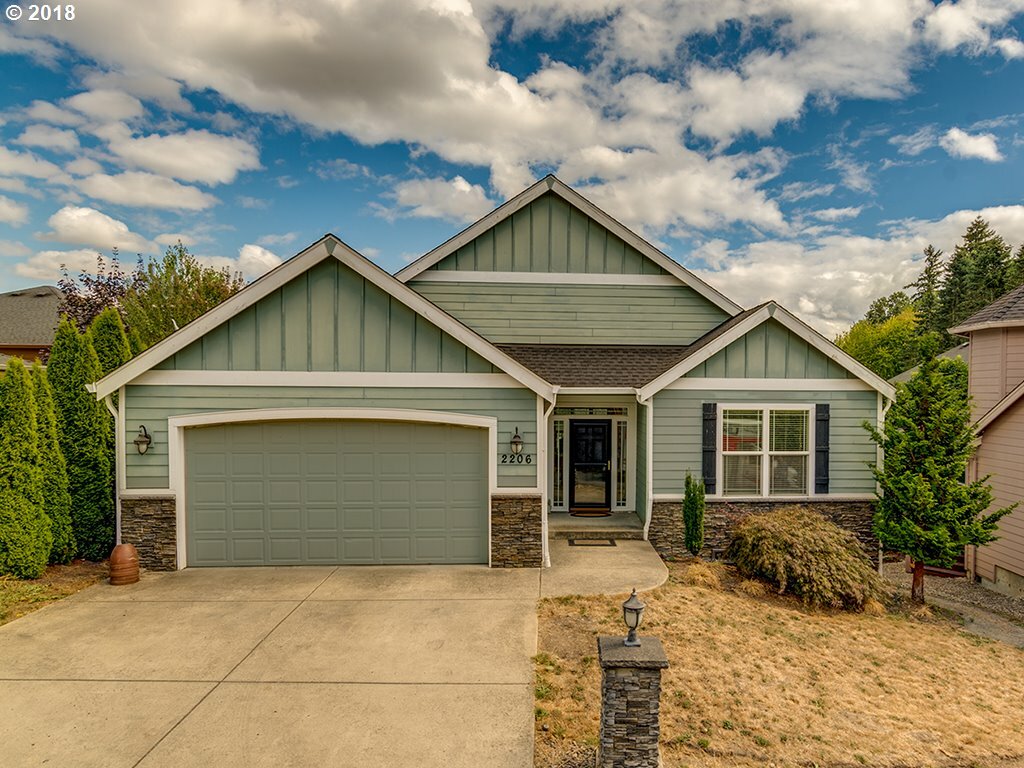 Property Photo: 2206 NW 123rd St WA 98685
