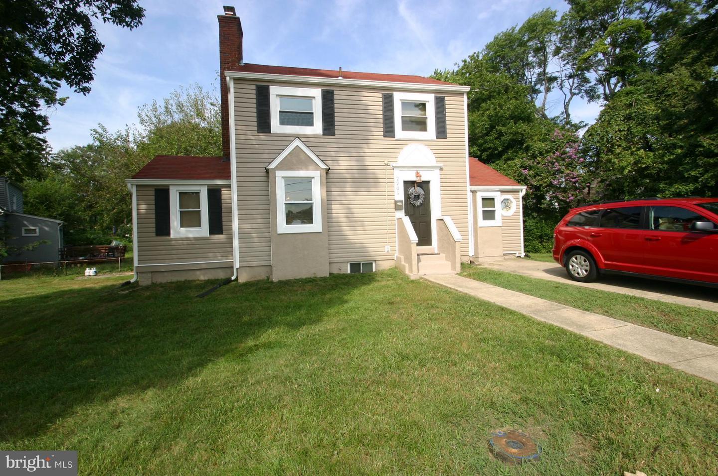Property Photo:  2205 County Road  MD 20747 