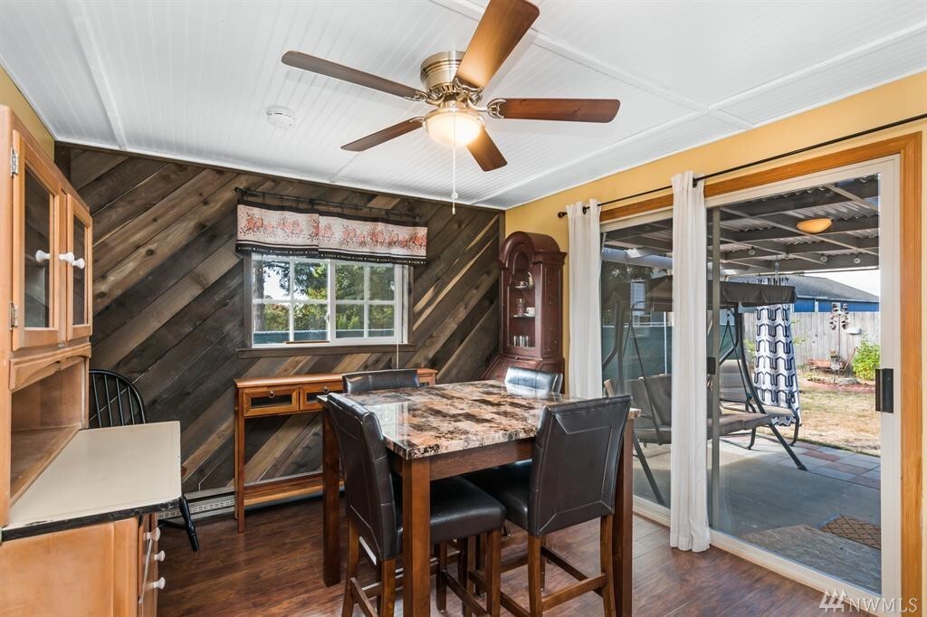 Property Photo: 926 N Winnifred St WA 98406