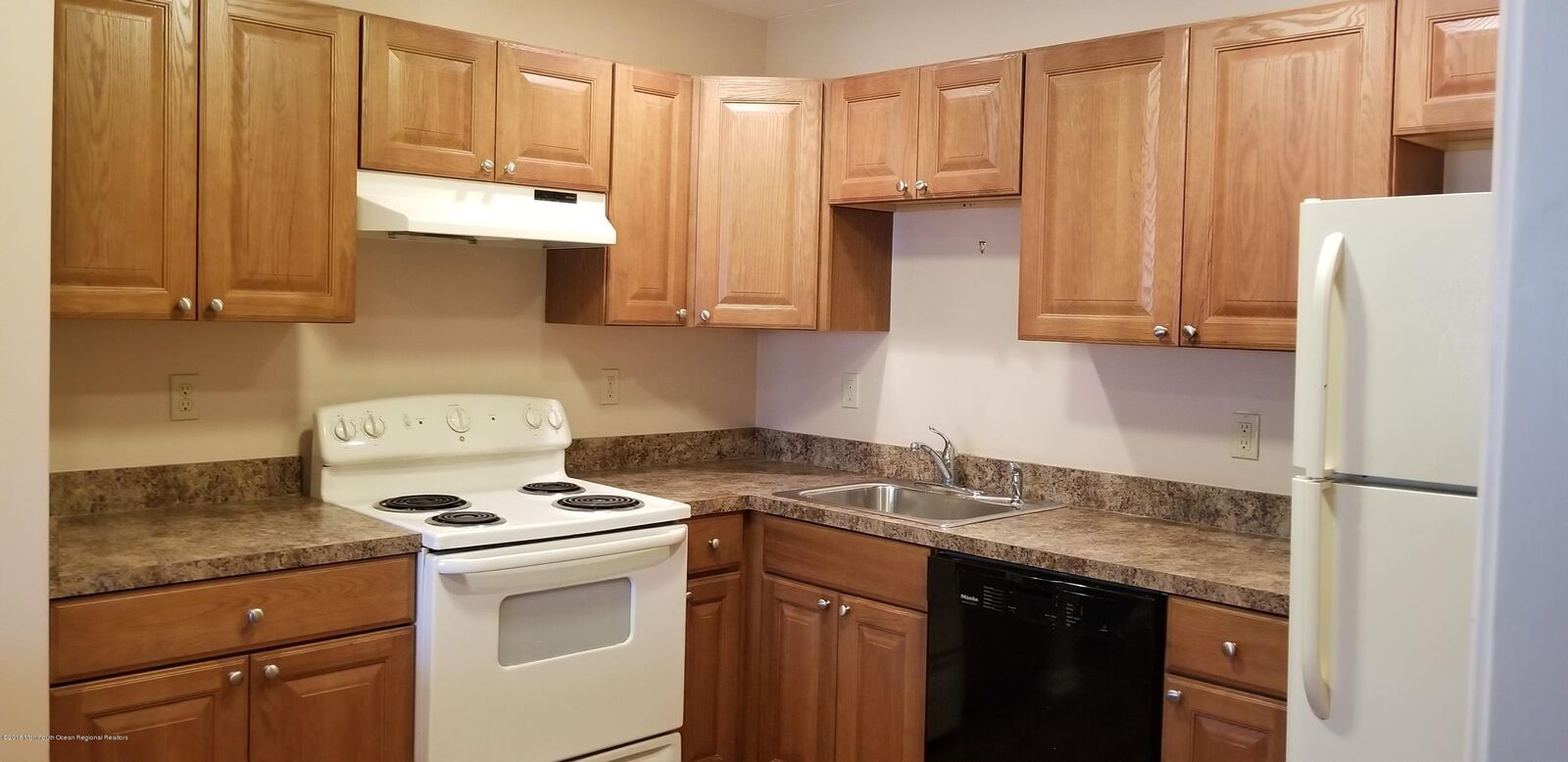 Property Photo:  112 Amberly Drive  NJ 07726 