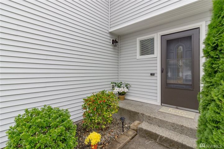 Property Photo:  19511 103rd St E  WA 98391 