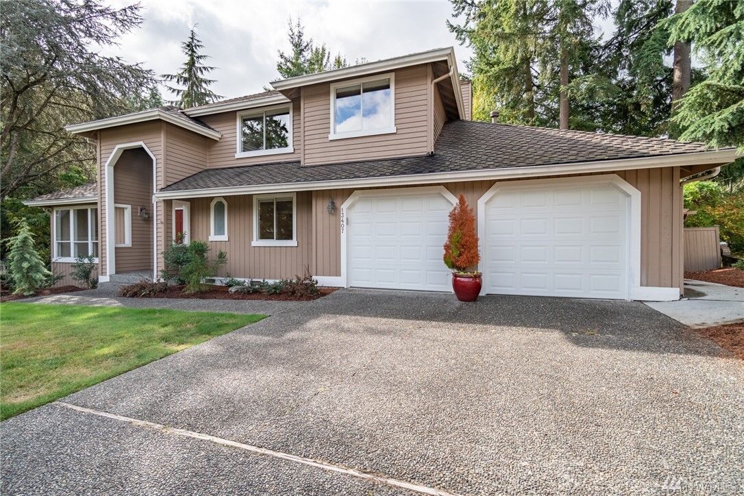 Property Photo:  13407 SE 84th Ct  WA 98059 