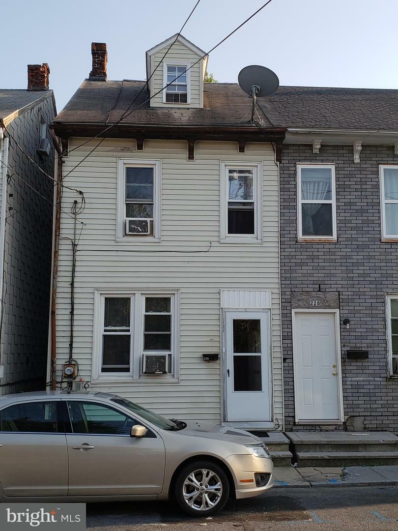 Property Photo: 226 Guilford Street PA 17046