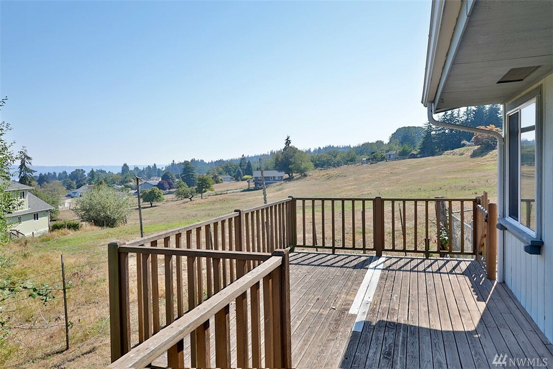 Property Photo:  4726 Deer Lake Rd  WA 98236 