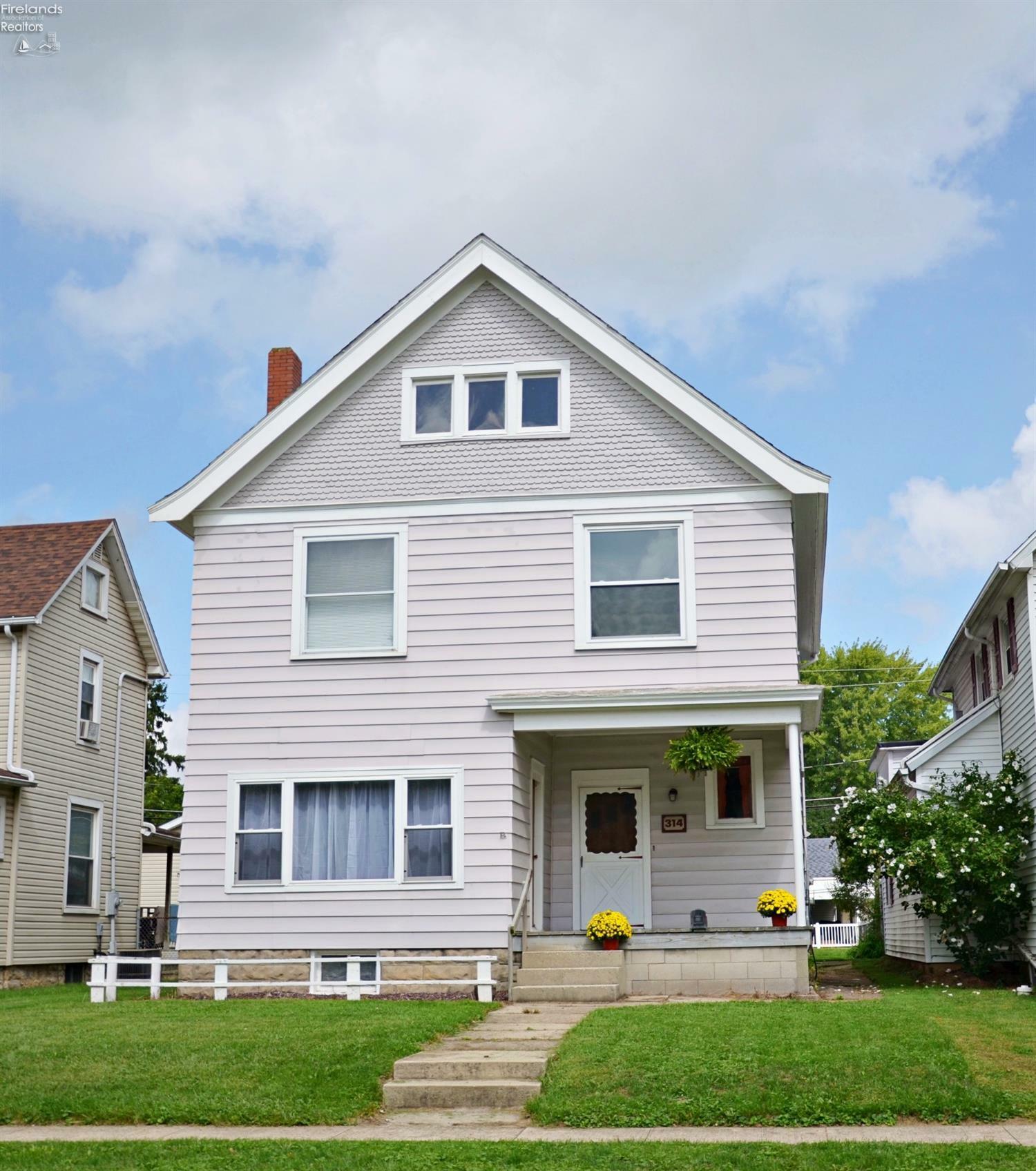 Property Photo:  314 W Perry Street  OH 44883 