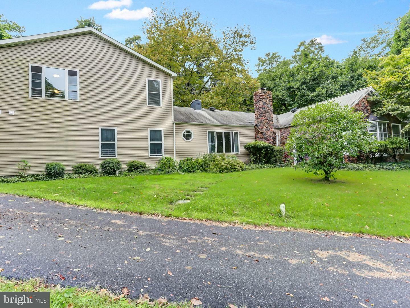 Property Photo:  2415 Paxton Church Road  PA 17110 