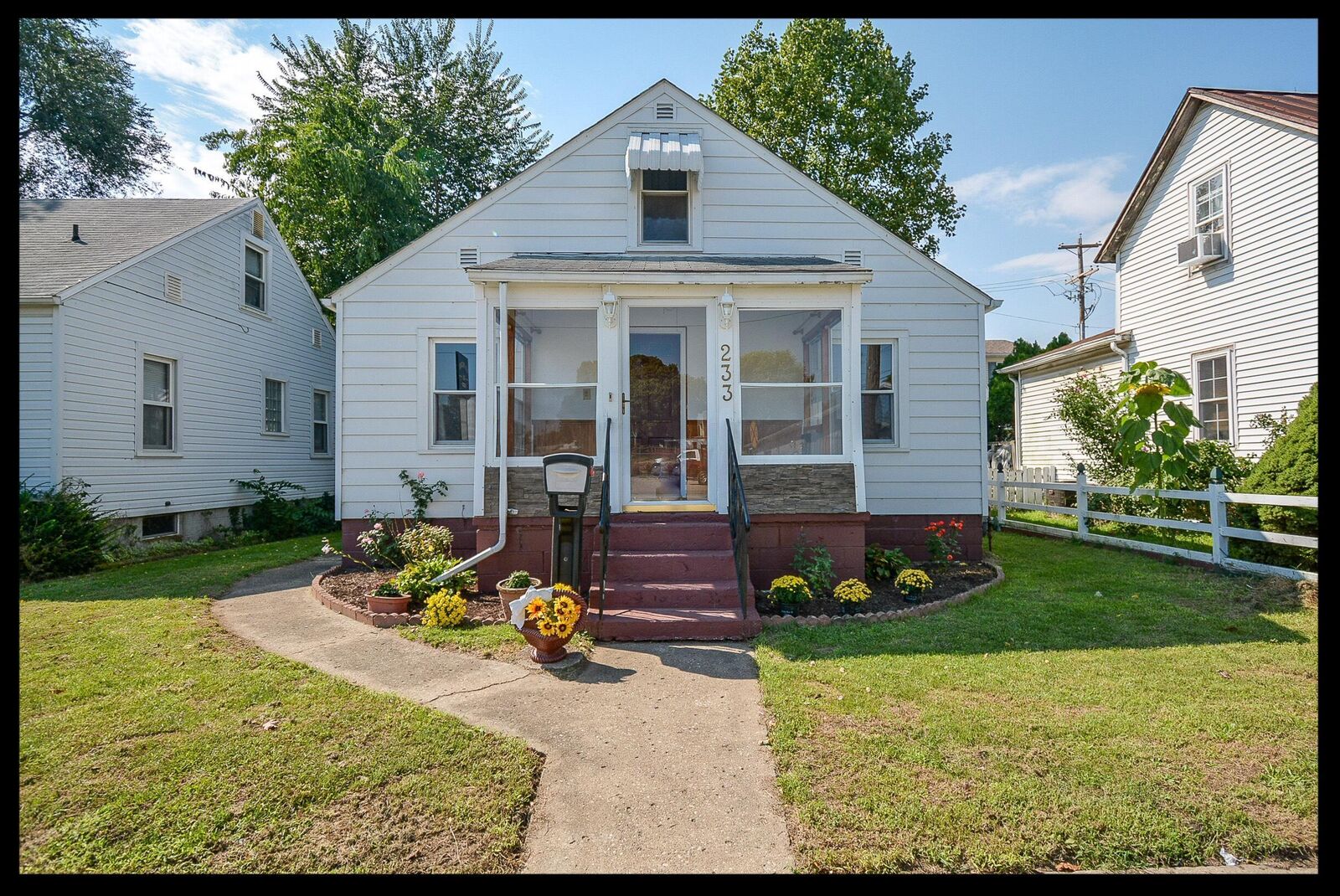 Property Photo:  233 Pierce Avenue  OH 43130 