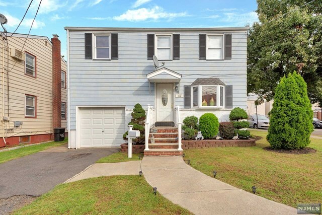 Property Photo:  42 Hornblower Avenue  NJ 07109 