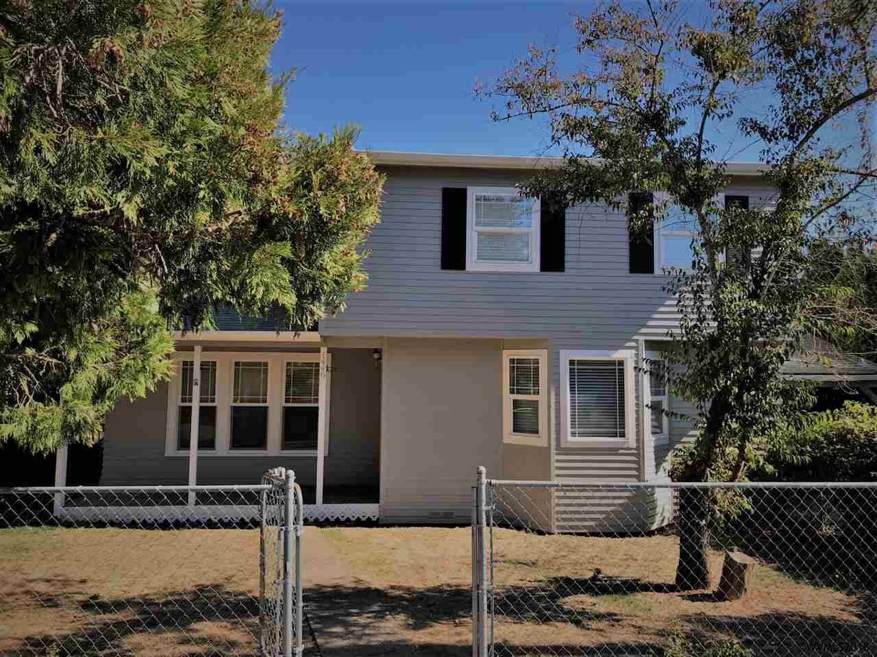 Property Photo: 1440 SW Hill St OR 97338