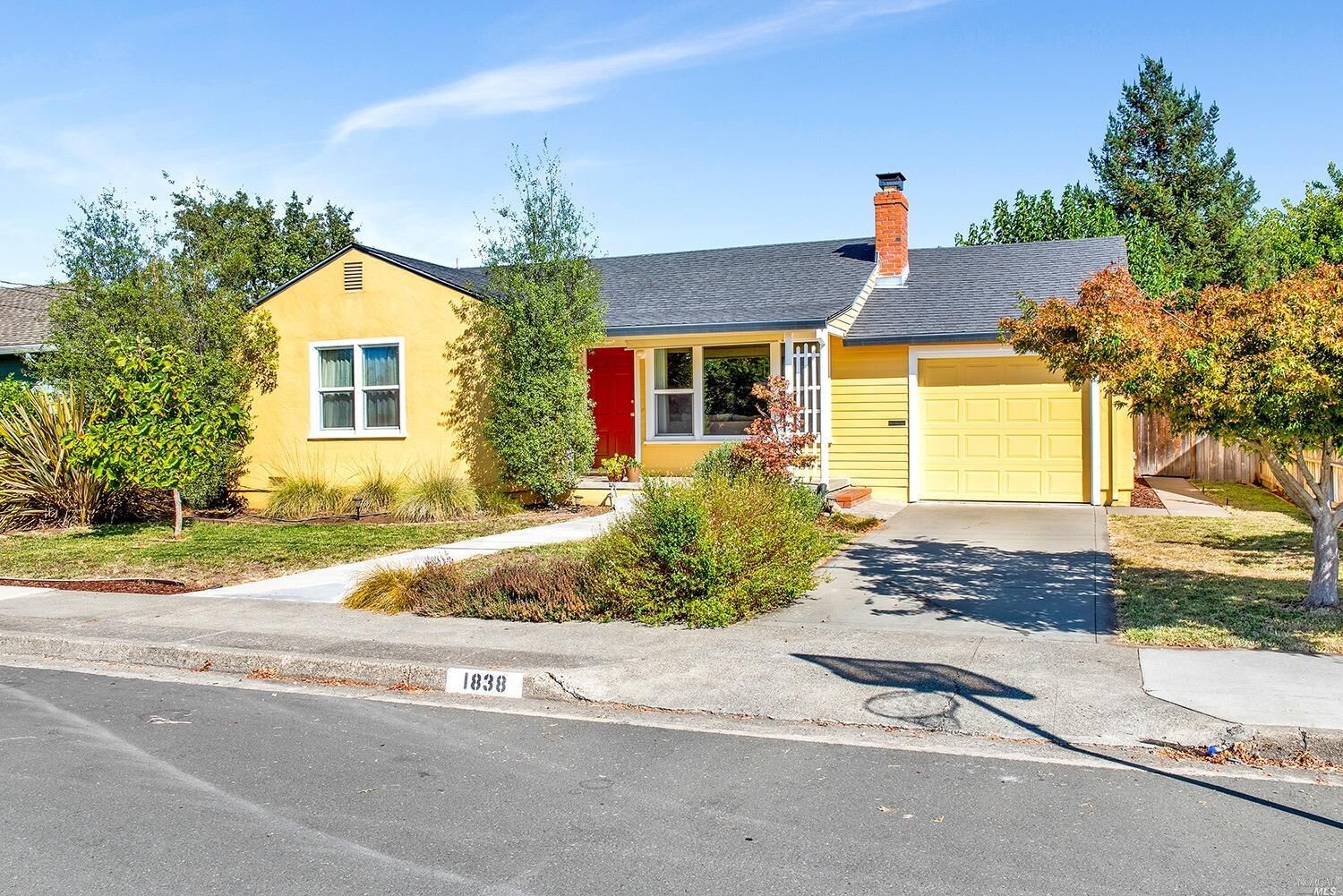 Property Photo:  1838 Orchard Street  CA 95404 