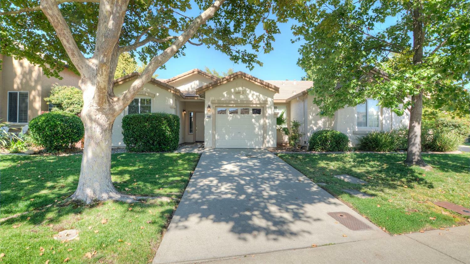 Property Photo:  1682 Rogart Way  CA 95747 