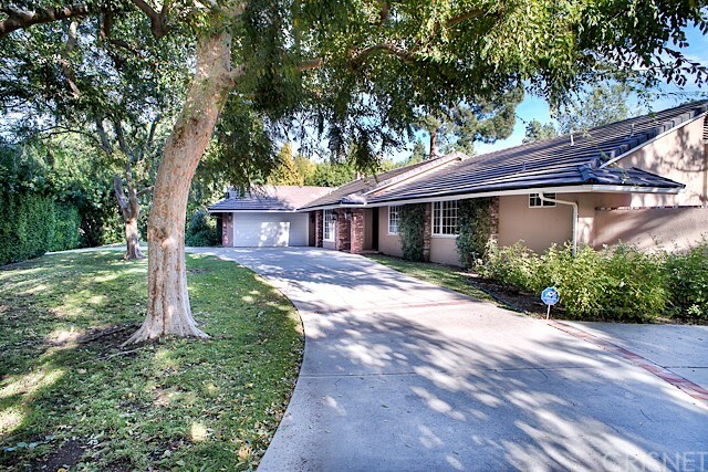 Property Photo:  1016 Stuart Circle  CA 91362 