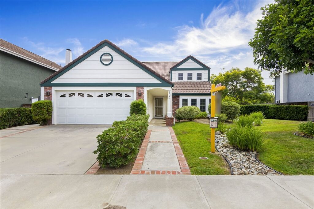 Property Photo: 1735 Geranium St CA 92011